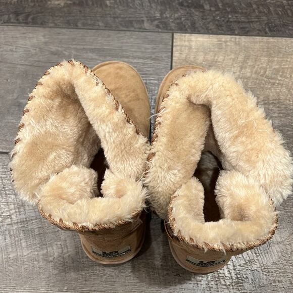 Lamo Women's Suede Button Whipstitched Faux Fur Ankle Boots Chestnut Size 9/9.5 - Picture 5 of 6